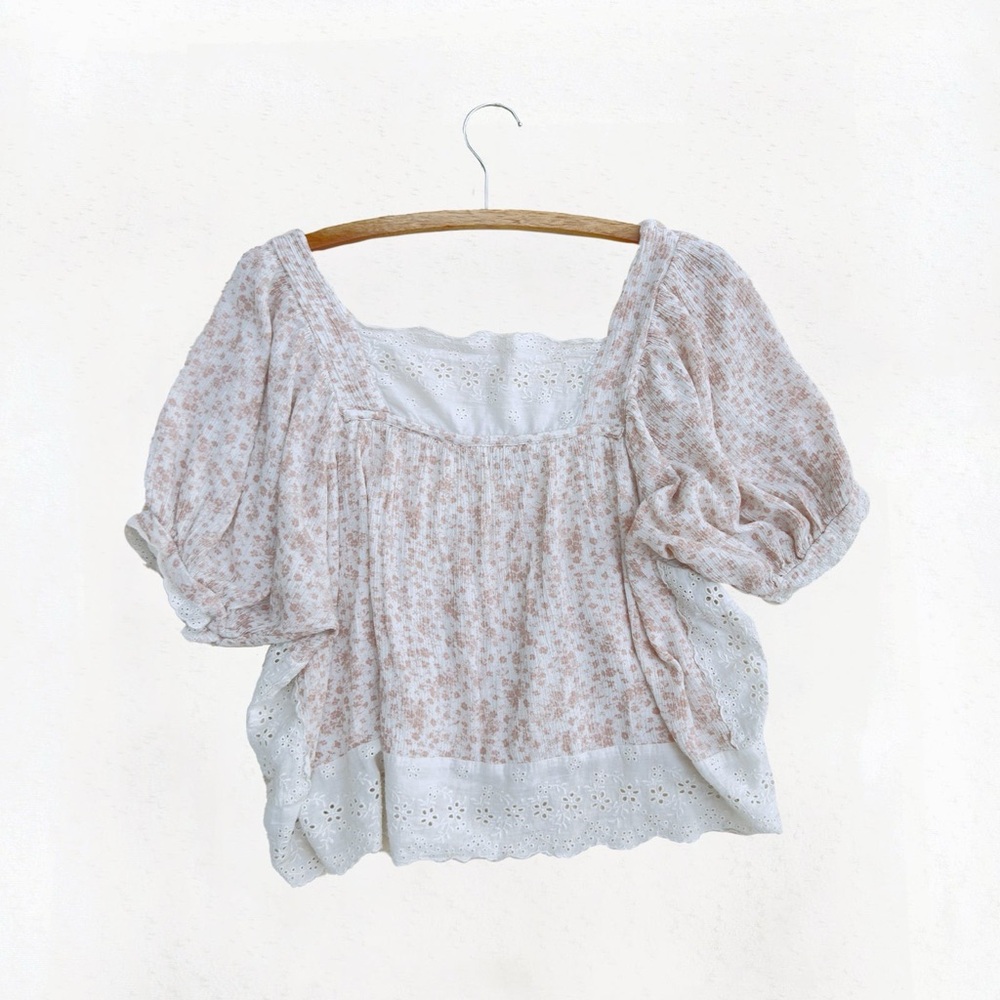 Eyelet Lace Floral Top (M)
